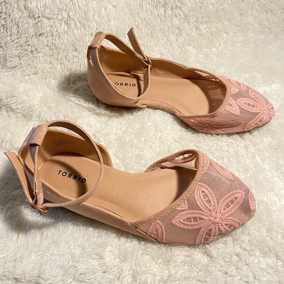 TORRID CROCHET DORSAY FLAT (WIDE WIDTH) Size - Picture 5 of 12